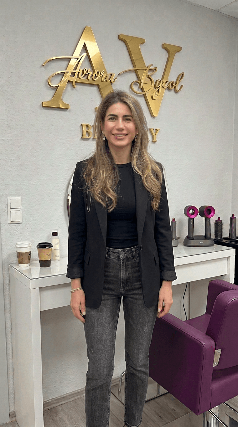 Anastasiya — Friseurmeisterin und Inhaberin von Avrora Byeol
